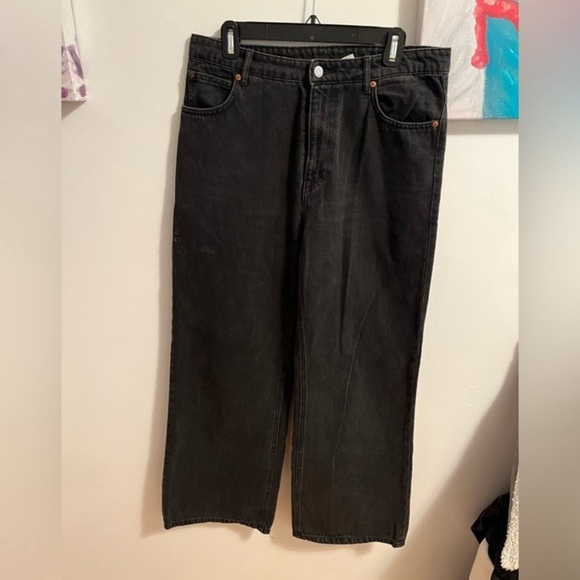 H&M Black Relaxed Fit Jeans with Straight Cut- Size 10 NWOT - Picture 2 of 9